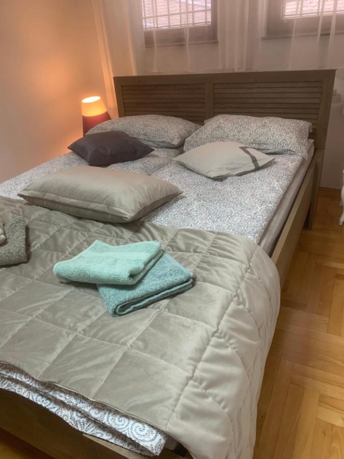 Apartman Yellow House Sarajewo Zewnętrze zdjęcie