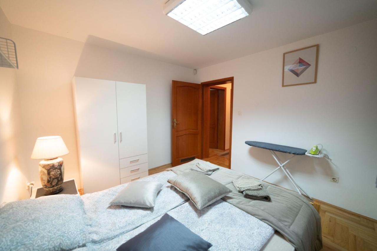 Apartman Yellow House Sarajewo Zewnętrze zdjęcie