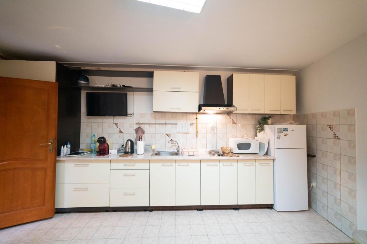 Apartman Yellow House Sarajewo Zewnętrze zdjęcie