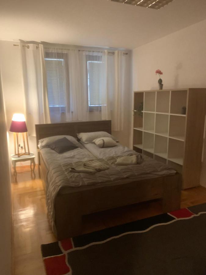 Apartman Yellow House Sarajewo Zewnętrze zdjęcie