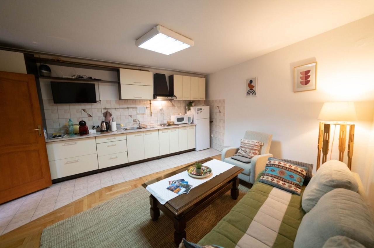 Apartman Yellow House Sarajewo Zewnętrze zdjęcie