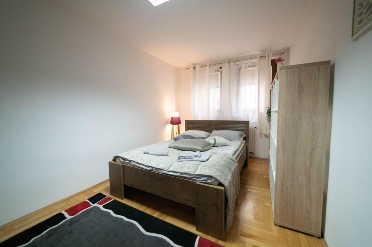 Apartman Yellow House Sarajewo Zewnętrze zdjęcie