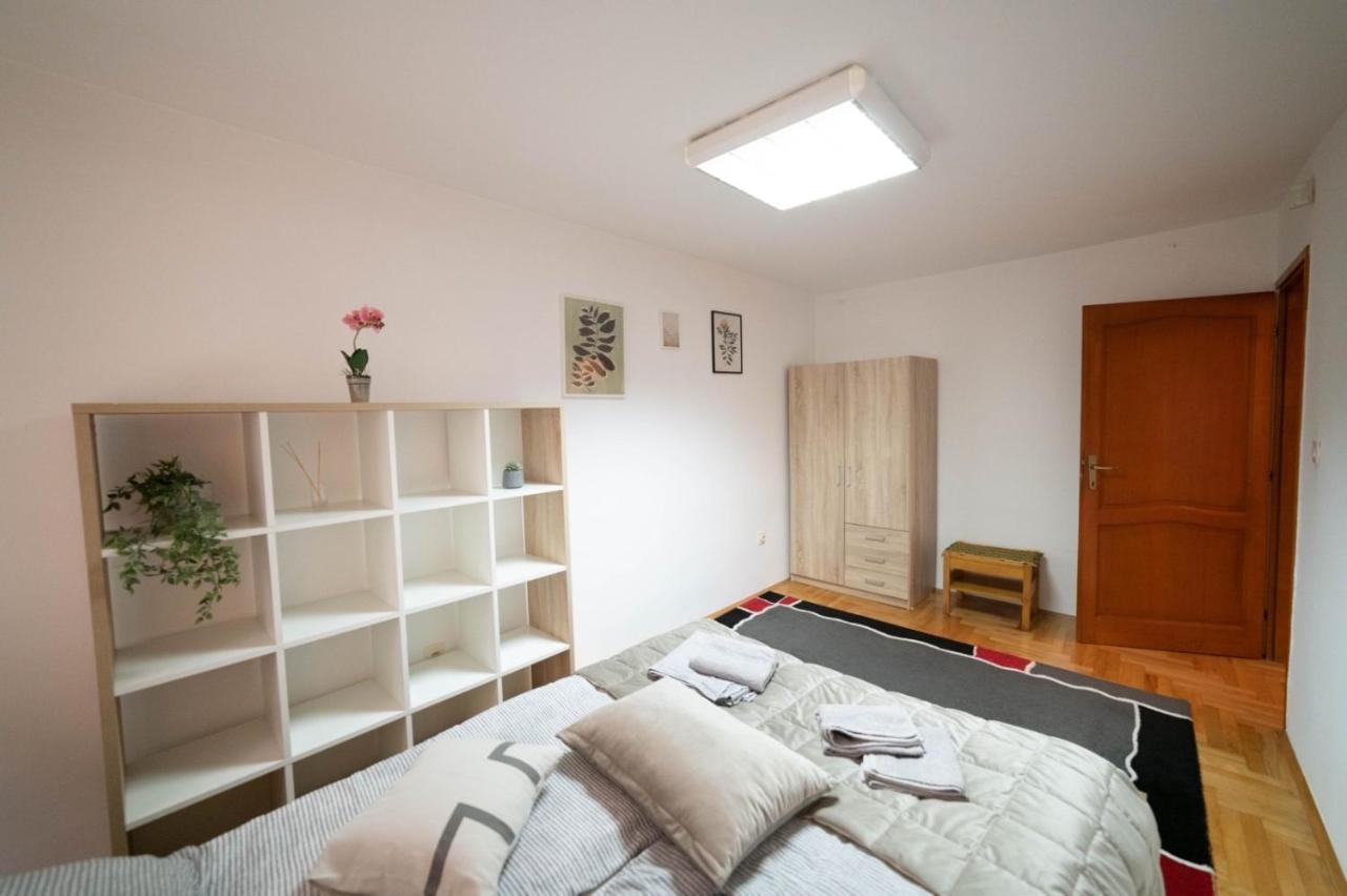 Apartman Yellow House Sarajewo Zewnętrze zdjęcie